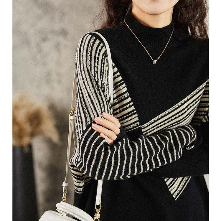 Dame oversized genser med grafisk stripe mønster og frynser Skjora