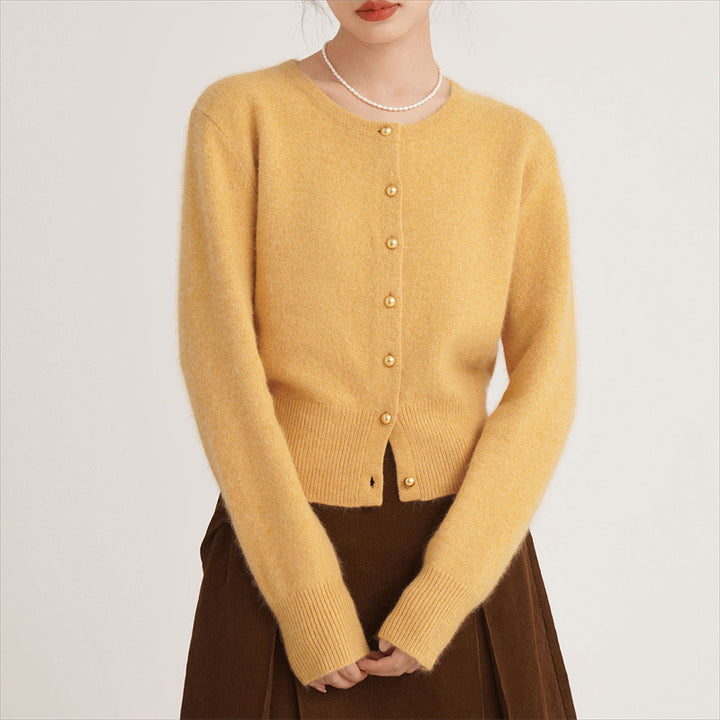 Dame stripete cardigan laget av fint materiale med gullknapper Skjora