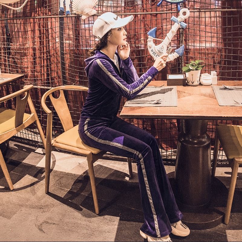 Kvinners sporty fleece loungewear sett med glitrende akksenter Skjora