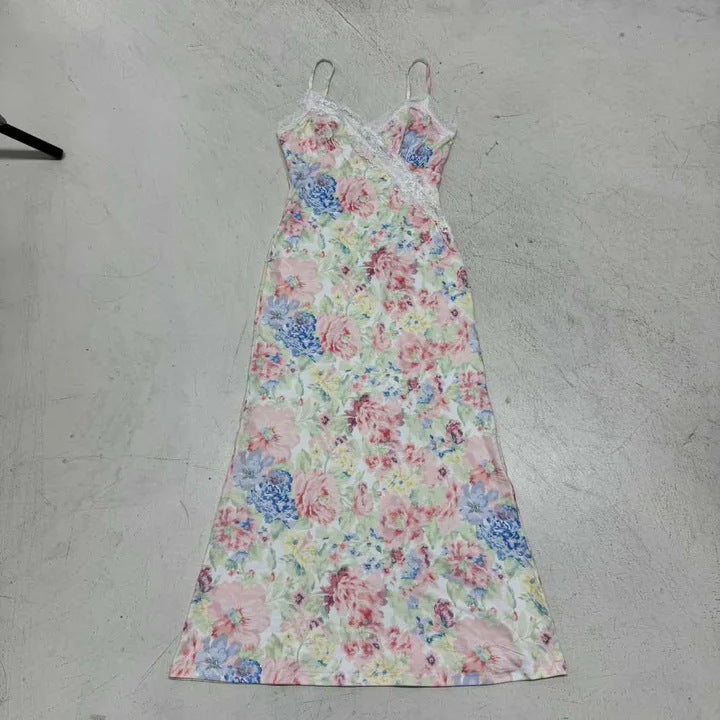 Dame maxikjole med romantisk blomsterdesign og delikat blonder Skjora