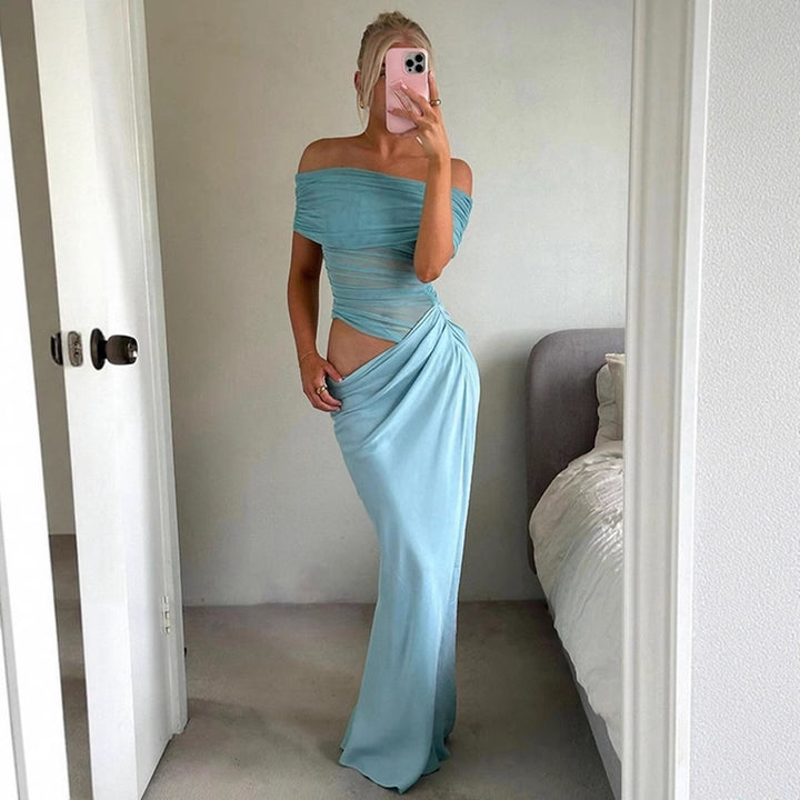Damer Elegant omslagkjole med off-shoulder design og draperingseffekt Skjora
