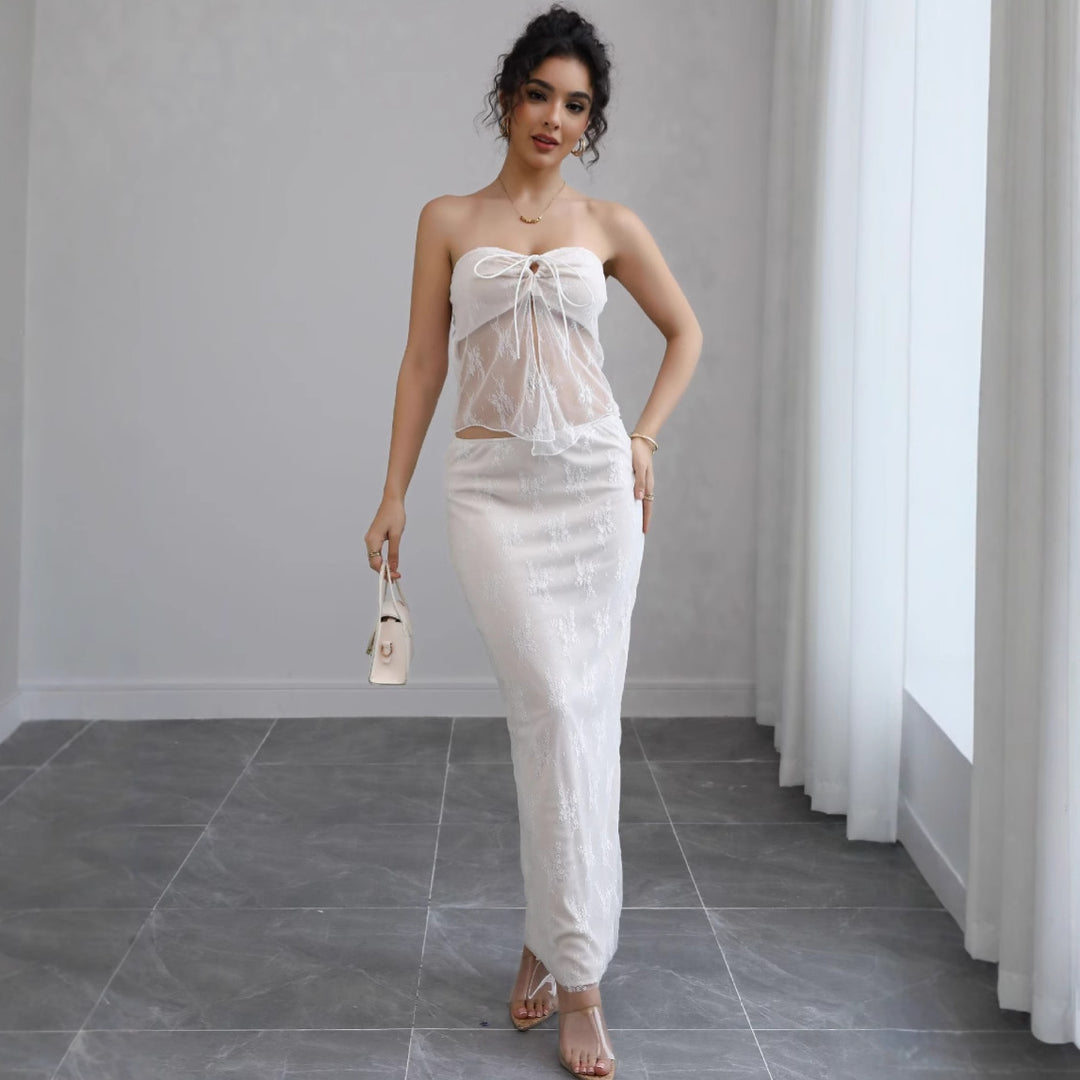 Kvinnens Off-Shoulder Maxi Kjole med Delikat Blonde og Elegant Livbånd