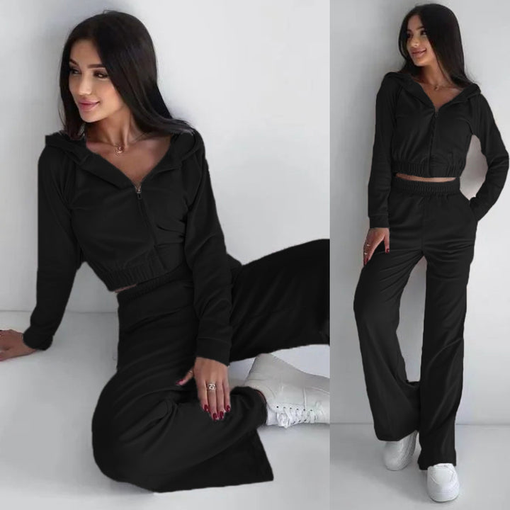 Kvinnelig sporty sett laget av myk fleece med cropped jakke og høye bukser Skjora