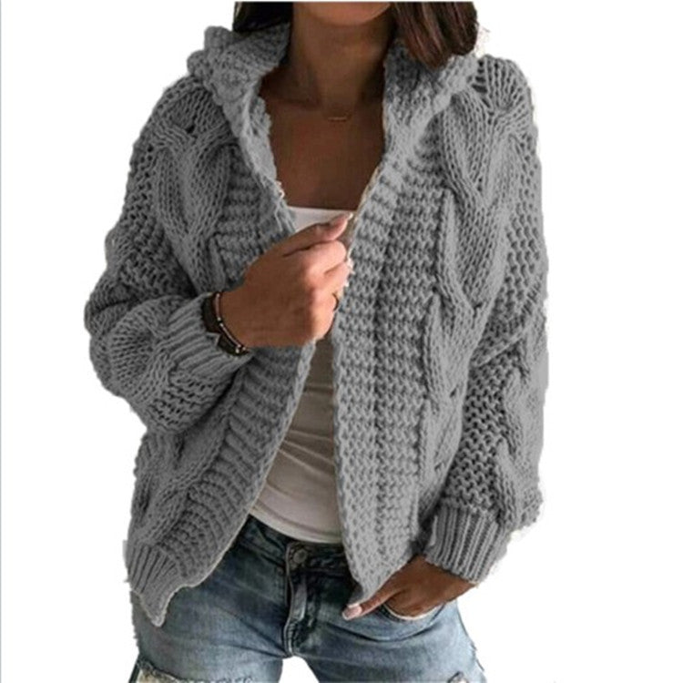 Kvinnenes chunky strikket cardigan med hette og dype lommer Skjora