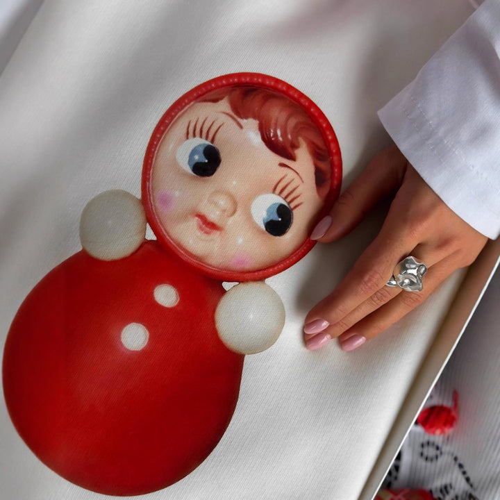 Kvinnes oversized hettegenser med kreativt trykk Skjora