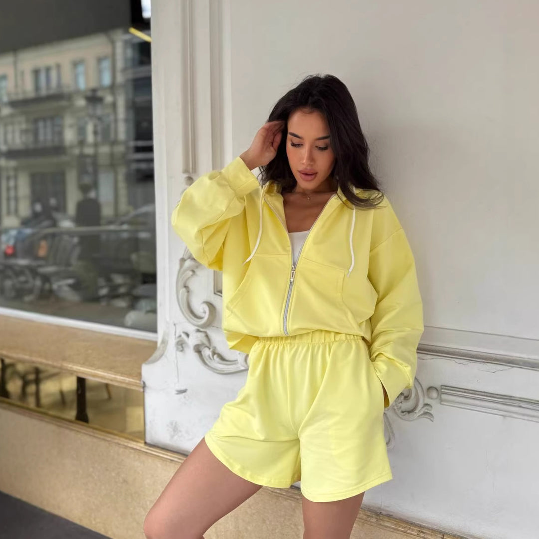 Kvinnes uformell zip hettegenser og shorts sett Skjora