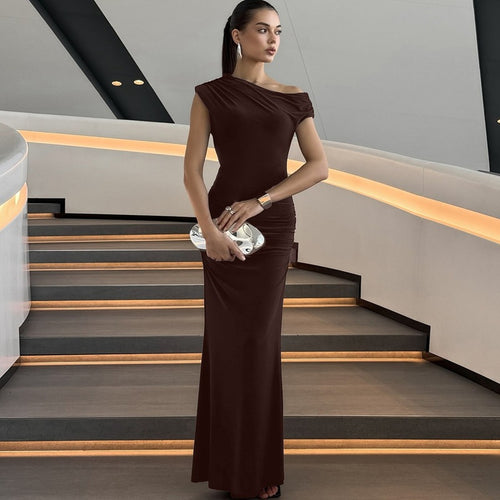 Dame Elegant Maxikjole med asymmetrisk utskjæring og rynker Skjora