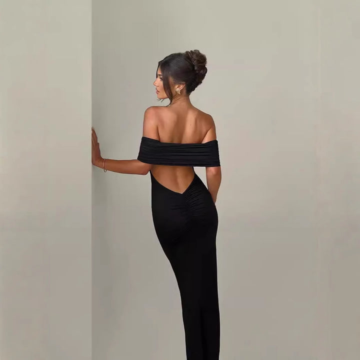 Damer Elegant omslagskjole med off-shoulder-utringning og figurnær passform Skjora