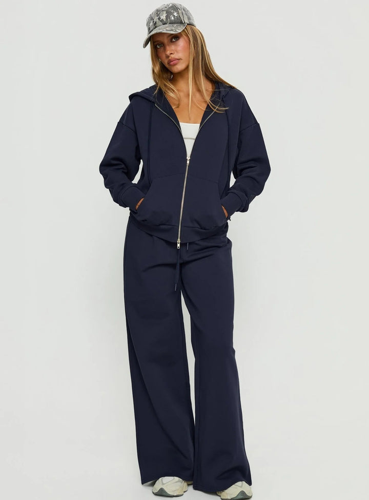 Women's fashionable lounge set with a relaxed fit and innovative design Skjora