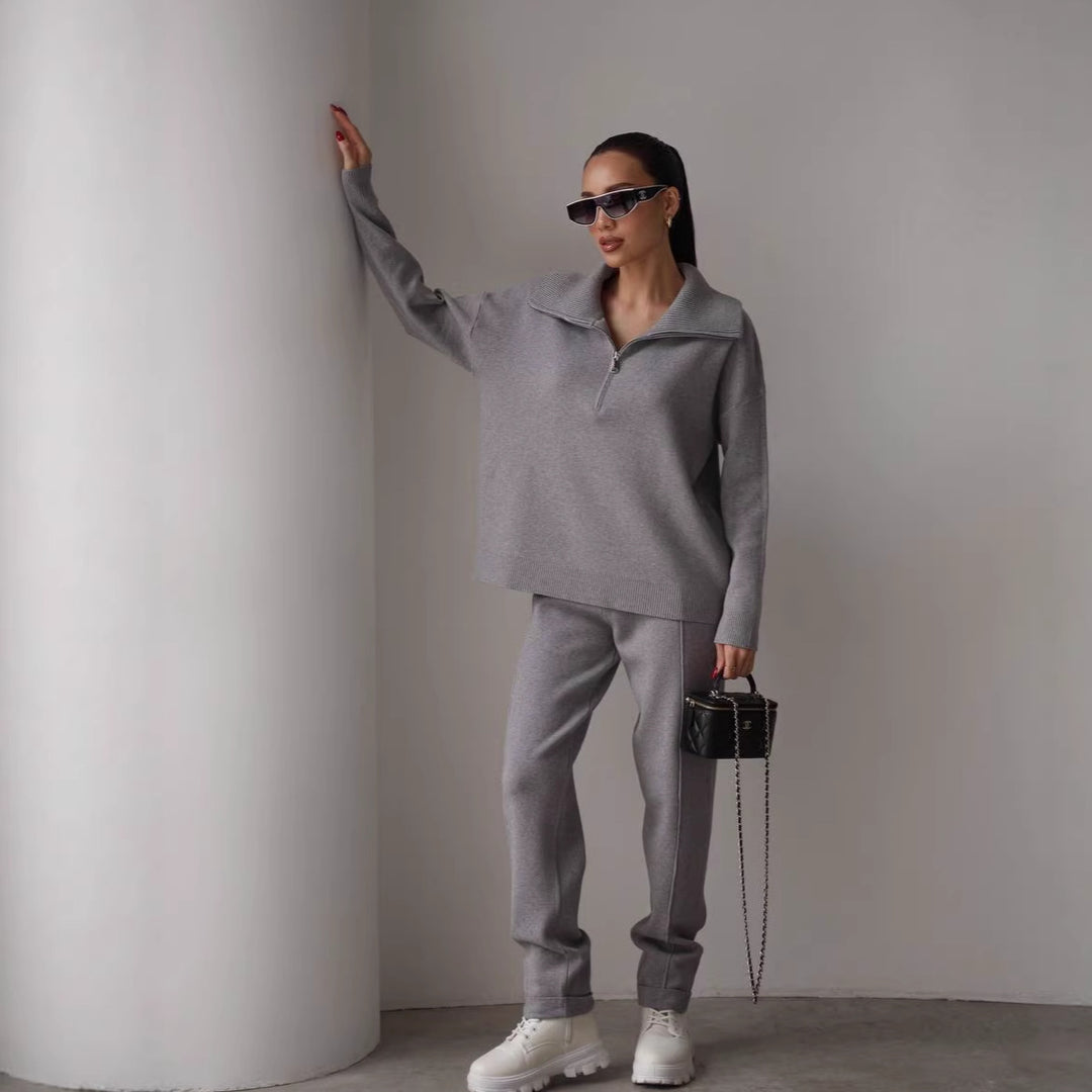 Kvinnenes elegante hettegenser og joggebukse sett med høy krage og glidelås Skjora