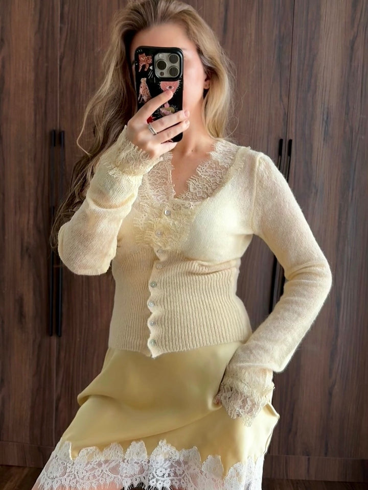 Kvinne cardigan med delikate blonder accenter Skjora