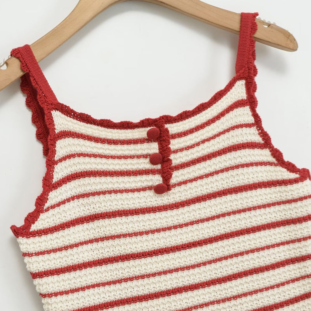 Damer lett strikketopp med glad stripemønster og dekorativ skulderdesign Skjora