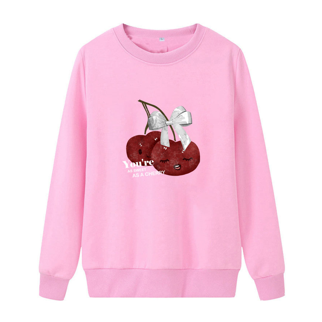 Kvinne komfortabel sweatshirt med fruktig kirsebærmotiv Skjora