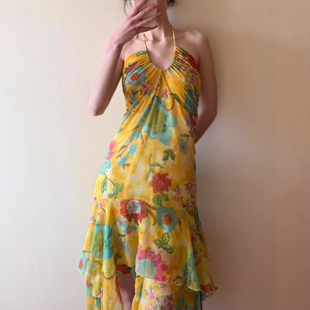 Dame maxikjole med floral lag-på-lag look og spaghetti stropper Skjora