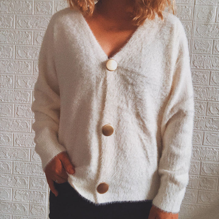 Kvinnens koselige cardigan med store knapper og oversized passform Skjora