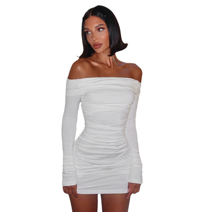 Dame Minikjole med Off-Shoulder-design og raffinerte volangdetaljer Skjora
