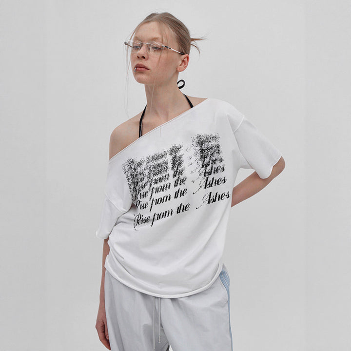 Dame T-skjorte med trendy V-hals og glitrende strasskors Skjora