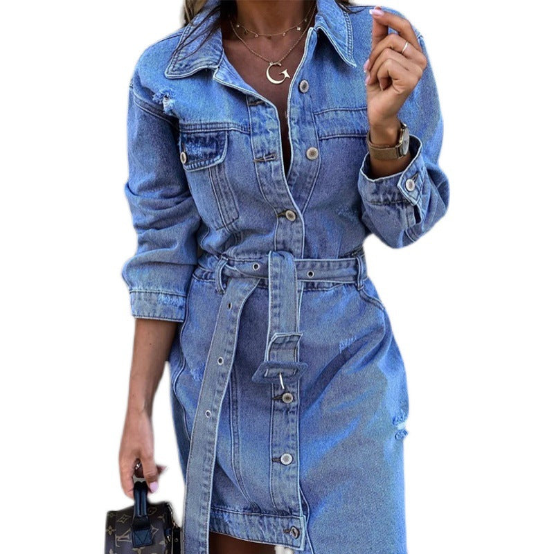 Denimkjole for damer med belte og knappdetaljer Skjora