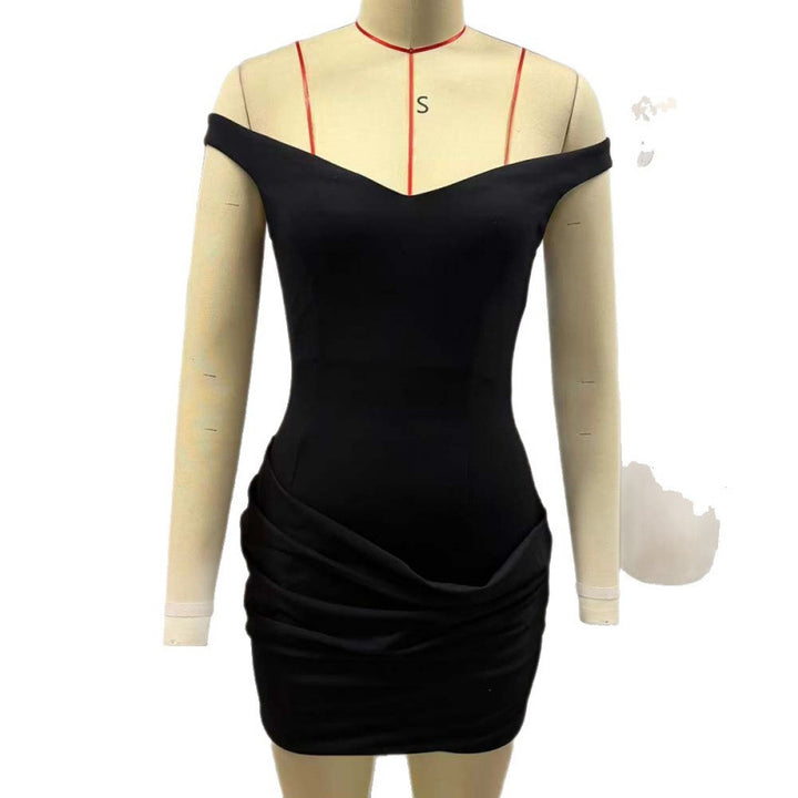 Dame elegant Off-Shoulder Minikjole med dyp V-hals og drapert kant Skjora