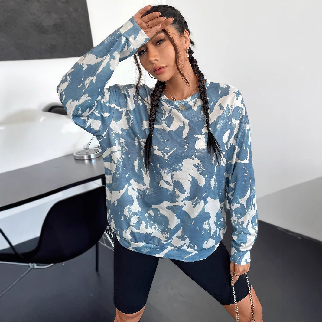 Dame casual hettegenser med moderne camouflasjemønster og oversized passform Skjora