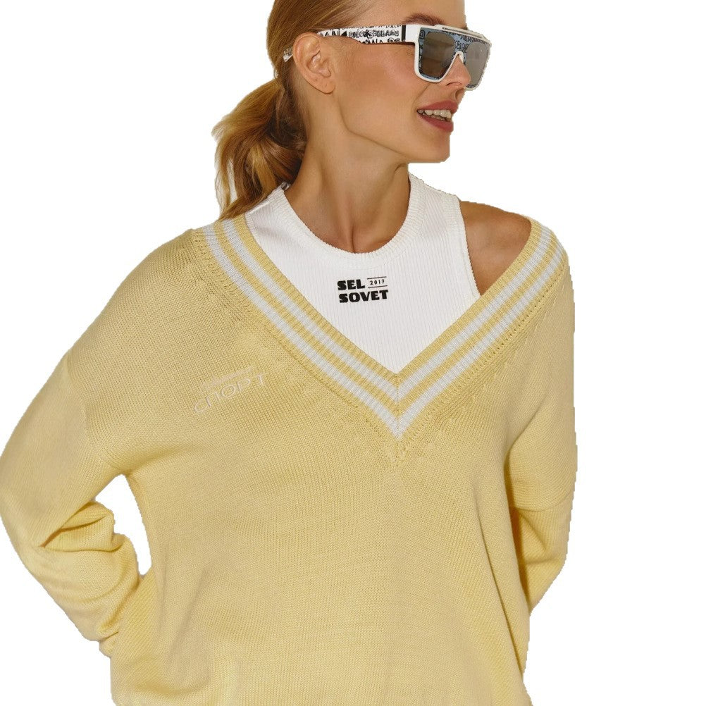 Kvinnes Oversized Strikkegenser med V-hals og Sporty Detaljer Skjora