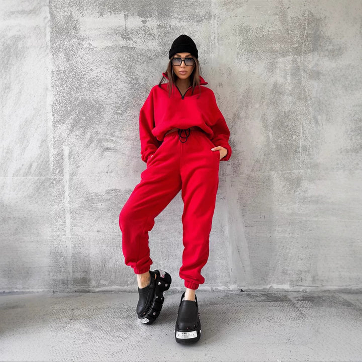 Kvinnens fleece lounge-set med høy krage og justerbar midje Skjora