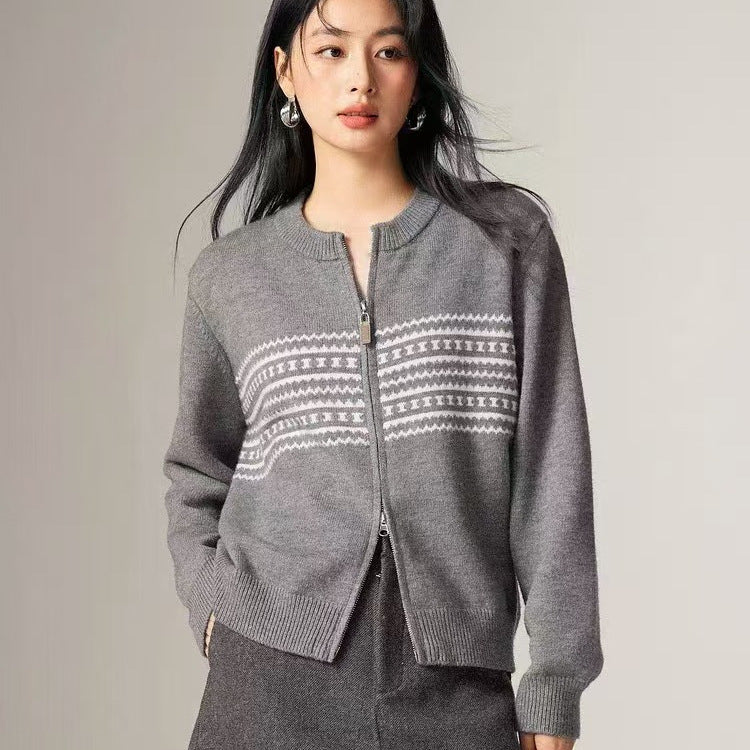 Kvinne zip-up cardigan med glidelås og nordisk mønster Skjora