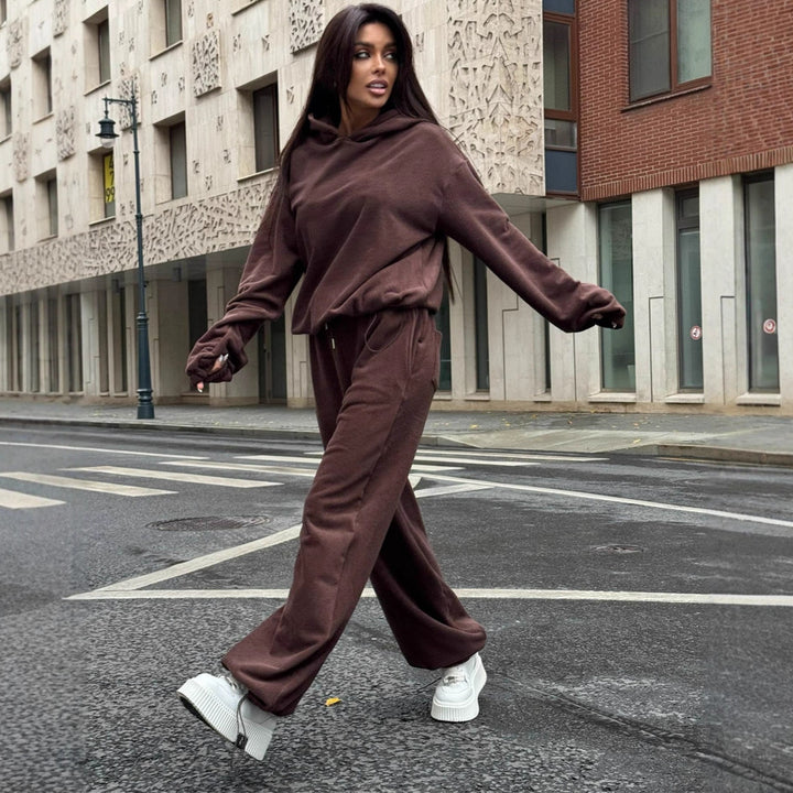 Kvinne Fleece Loungewear Set med Praktiske Lommer og Avslappet Passform Skjora