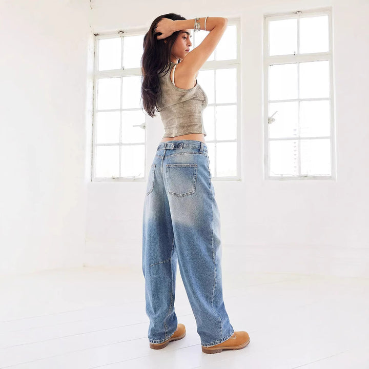 Dame bredskårne jeans i avslappet stil med moteriktige detaljer Skjora