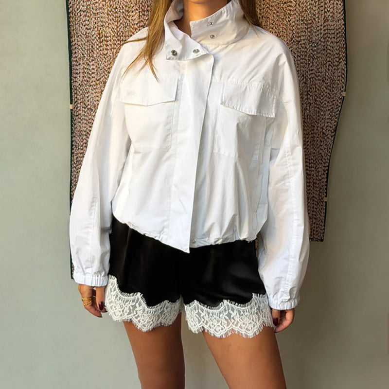 Dame Sportbodysuit med elastiske shorts og blonderdetalj Skjora