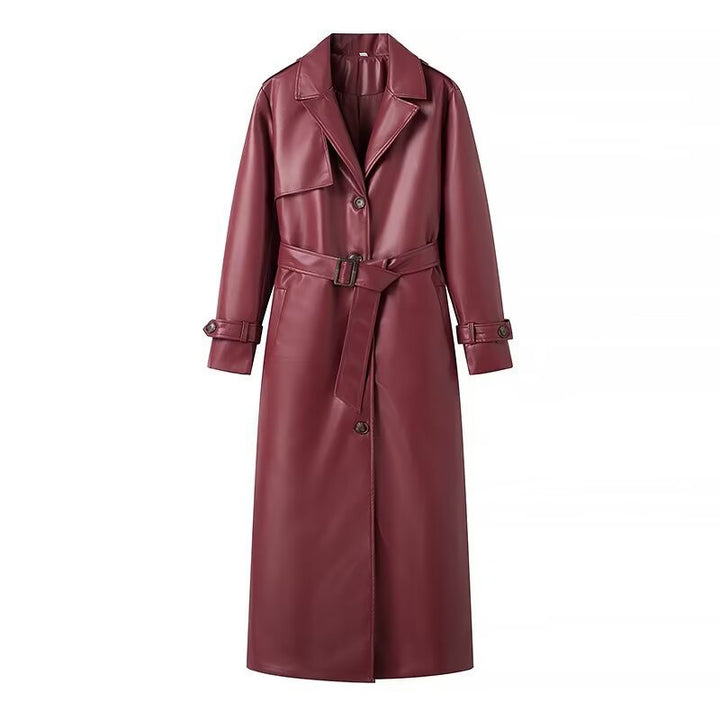 Kvinnenes elegante trenchcoat i moderne faux skinnutseende med belte i midjen Skjora