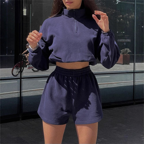 Kvinne kort sports-pullover og shorts sett Skjora