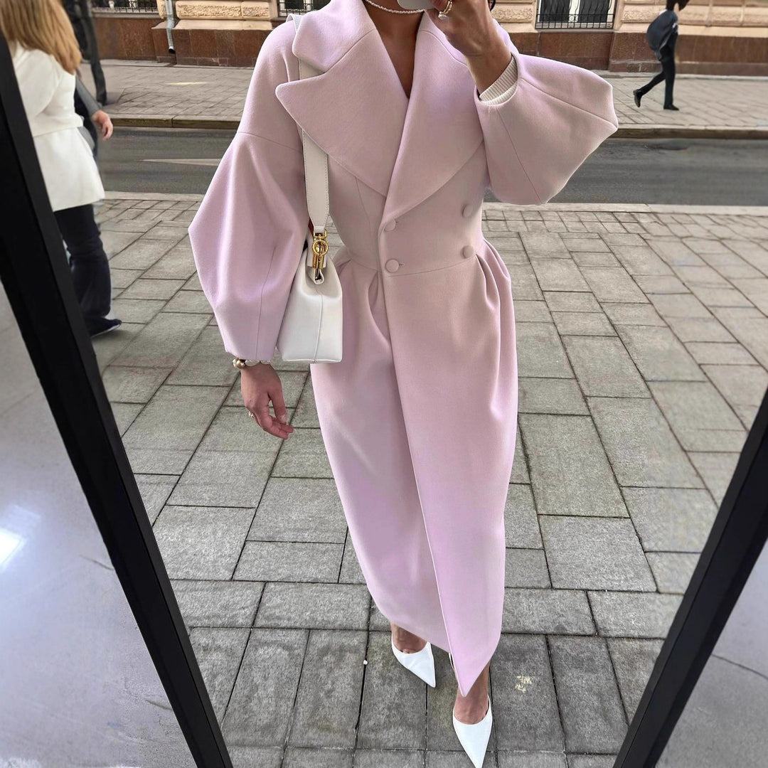 Kvinne Elegant Trenchcoat med Skreddersydd Passform og Sidesplit Skjora