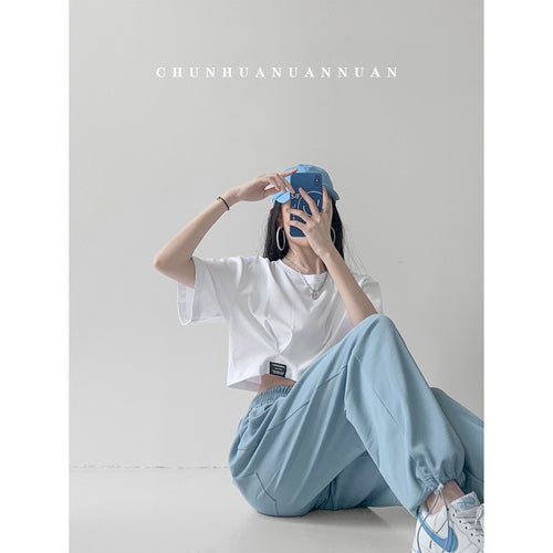 Kvinne cropped fritids topp med casual fasong og elastisk bunn Skjora