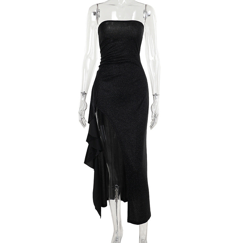 Dame elegant off-shoulder aftenkjole med asymmetrisk volang Skjora