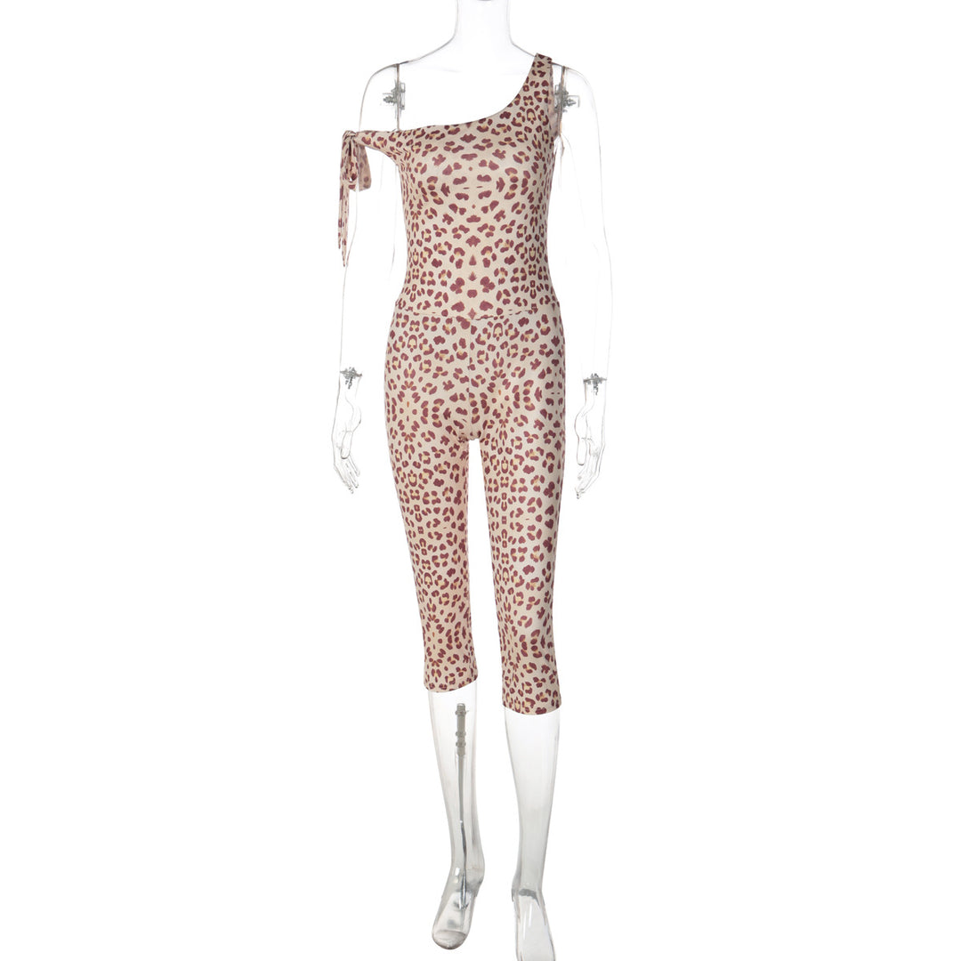 Dame trendy jumpsuit med asymmetrisk utringning og leopardmønster Skjora