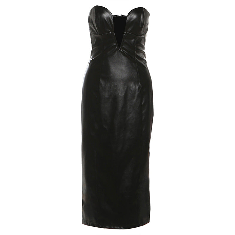 Ladies' figure-hugging leather dress with a heart-shaped neckline and elegant ruched details Skjora