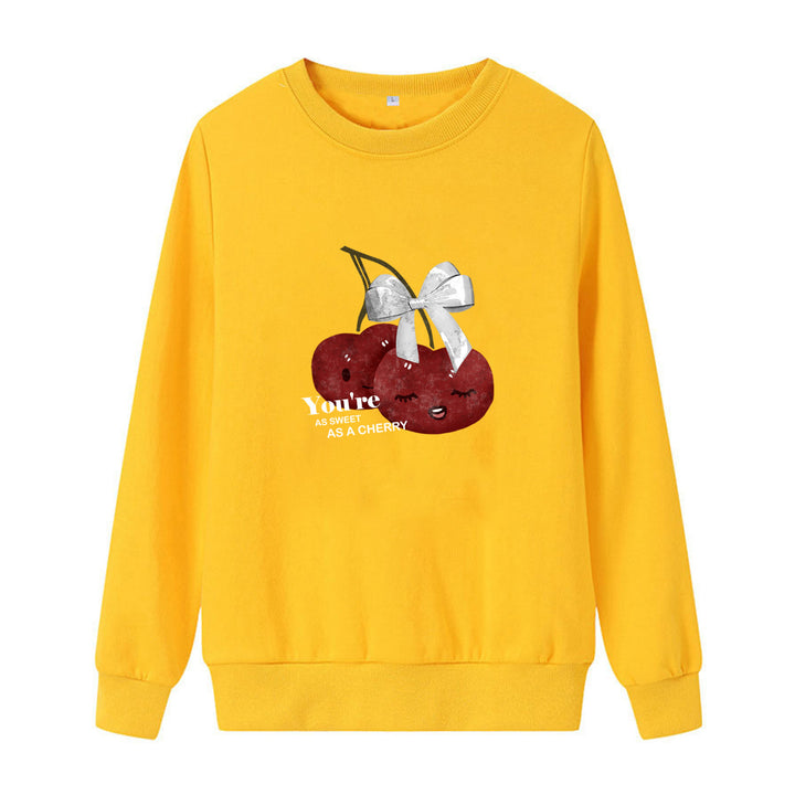 Kvinne komfortabel sweatshirt med fruktig kirsebærmotiv Skjora