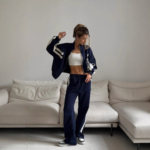 Women's sporty lounge set with comfortable zip jacket and wide leg pants Skjora