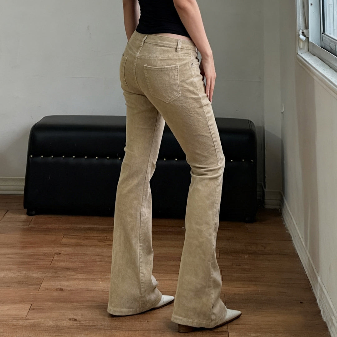 Damer Flared Jeans med klassisk høy midje og fashionable detaljer Skjora