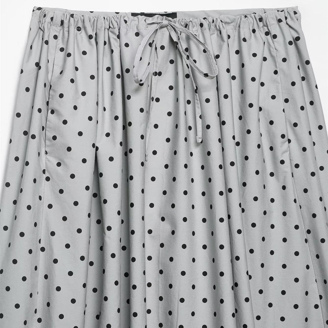 Dame midi-skjørt med leken prikkedesign og elastisk midjebånd Skjora