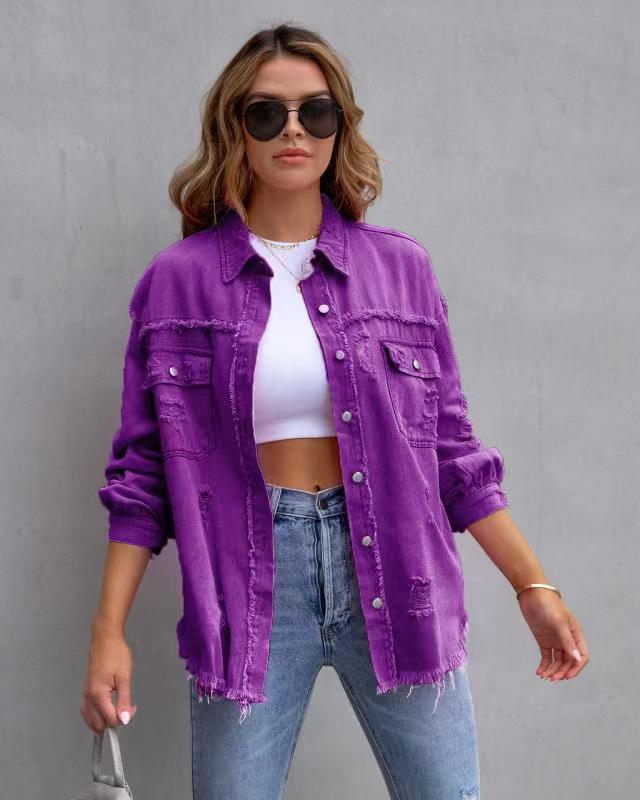 Dame denimjakke i en avslappet oversized fasong med frynsete detaljer Skjora