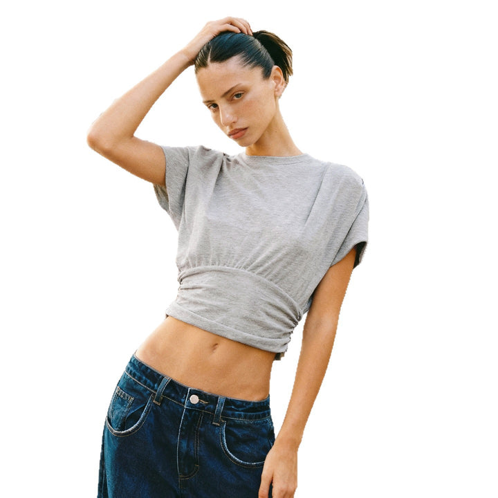 Dame Crop-Top med stilige rufsedetaljer og strukturert design Skjora