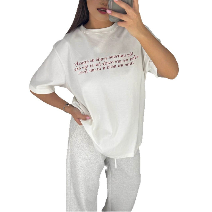 Kvinnens uformelle oversized T-skjorte med kreativt trykk Skjora