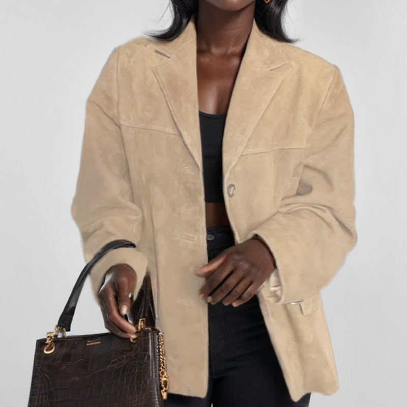 Kvinnegens elegant oversized blazer laget av semsket imitasjon Skjora