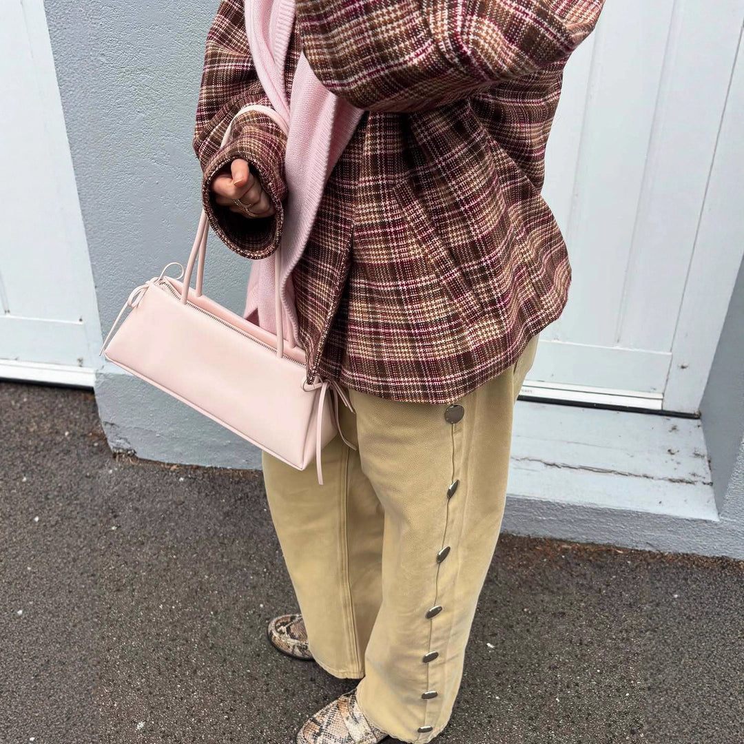 Kvinnes Stilig Rutete Jakke i Trendy Oversized Kutt Skjora