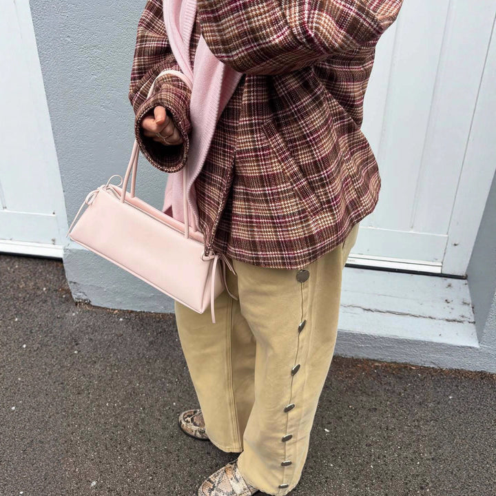 Kvinnes Stilig Rutete Jakke i Trendy Oversized Kutt Skjora