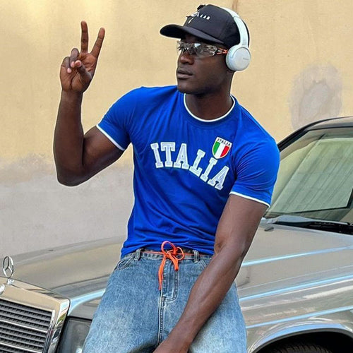 Herrer sporty T-shirt med Italia-motiv og kontrasterende accenter Skjora