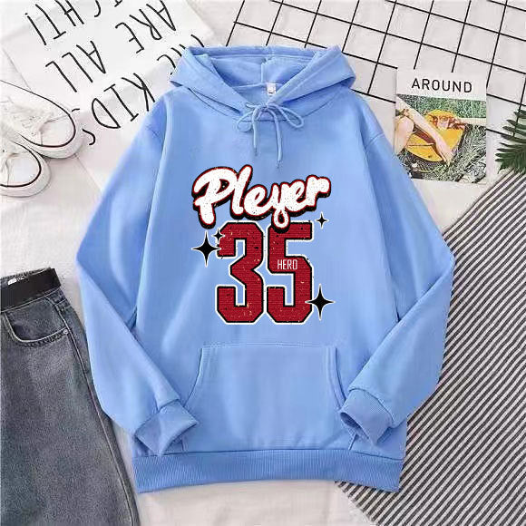 Damer hettegenser med kreativt basketballdesign Skjora