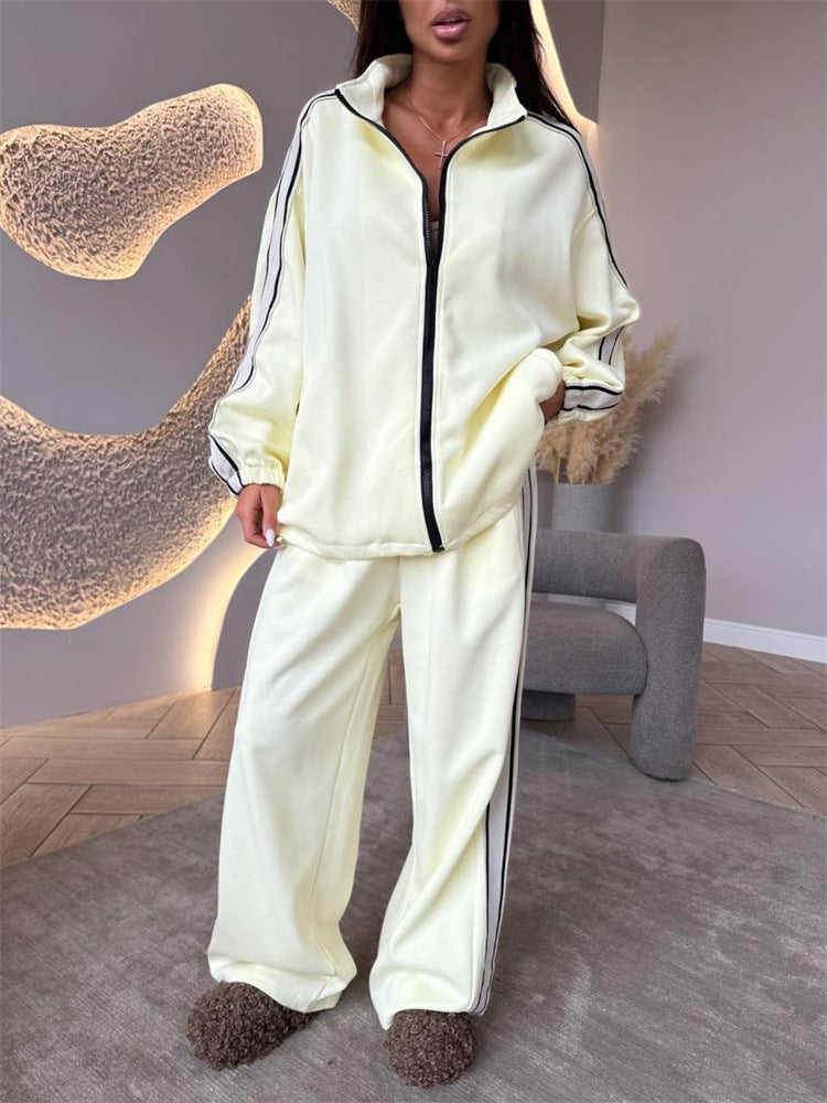 Women's Sporty Fleece Jogging Suit with High Side Slits Skjora